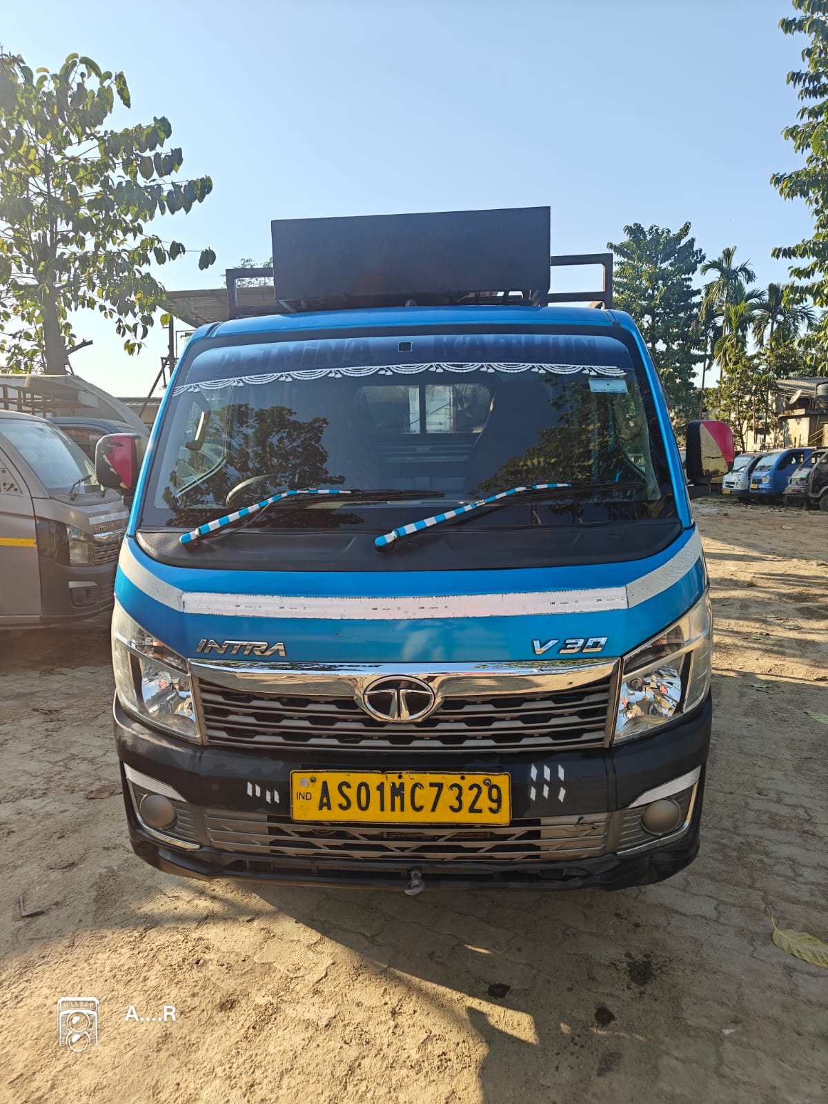 TATA Intra V30 2020